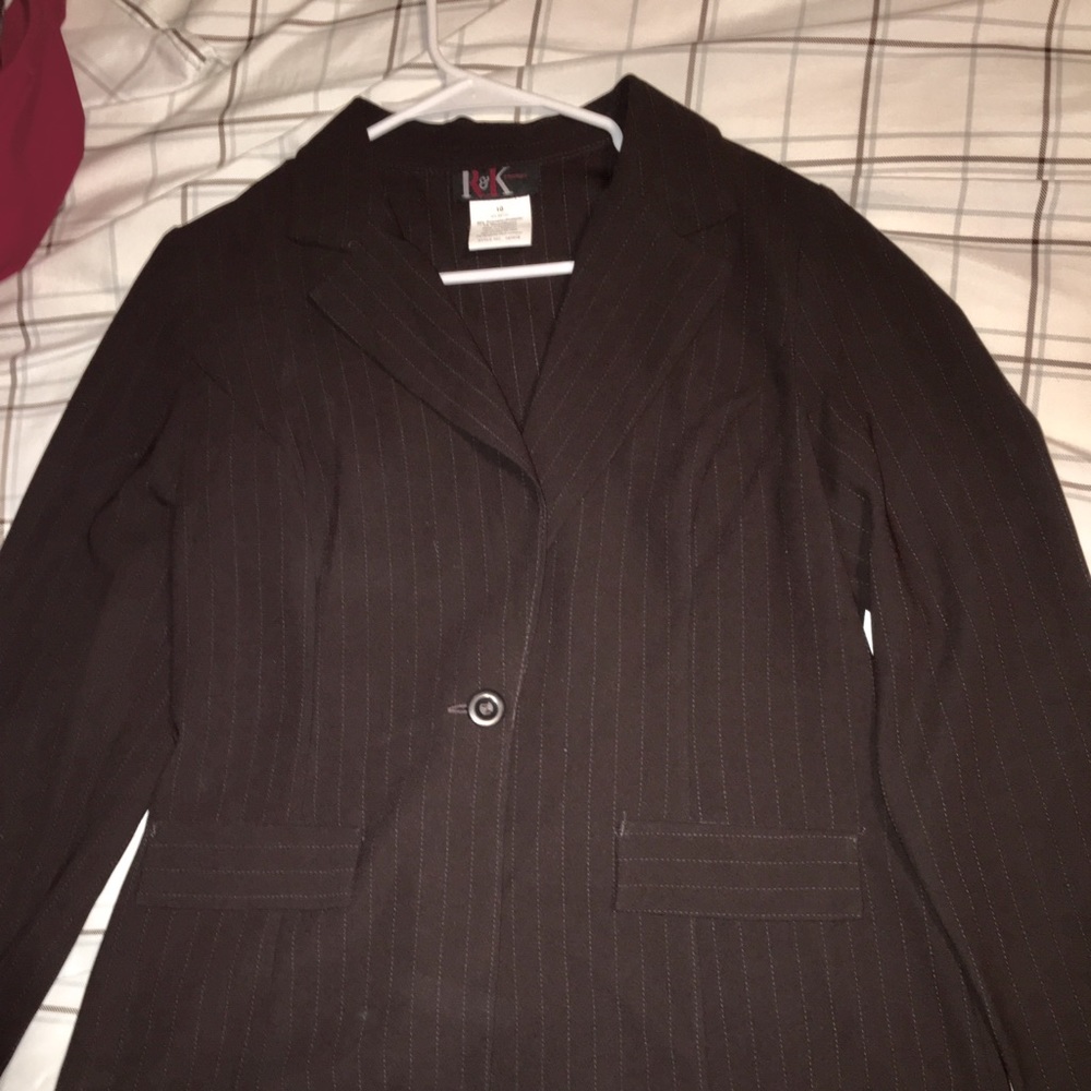 Nice brown blazer /pants set