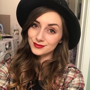 Meet your Posher, Lizabeth