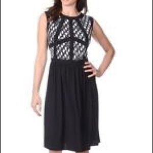 Sleeveless Abstract Print Mapped Bust Dress