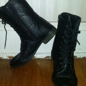 Combat boots