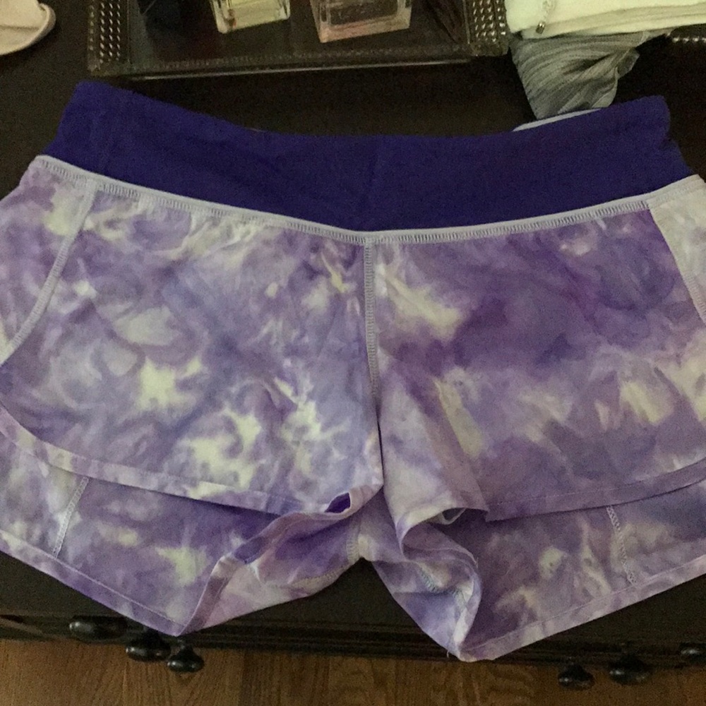 Lululemon Speed Shorts Size 6!