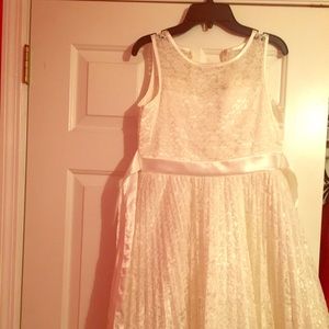 Off white-Girl dress-perfect for weeding or Easter