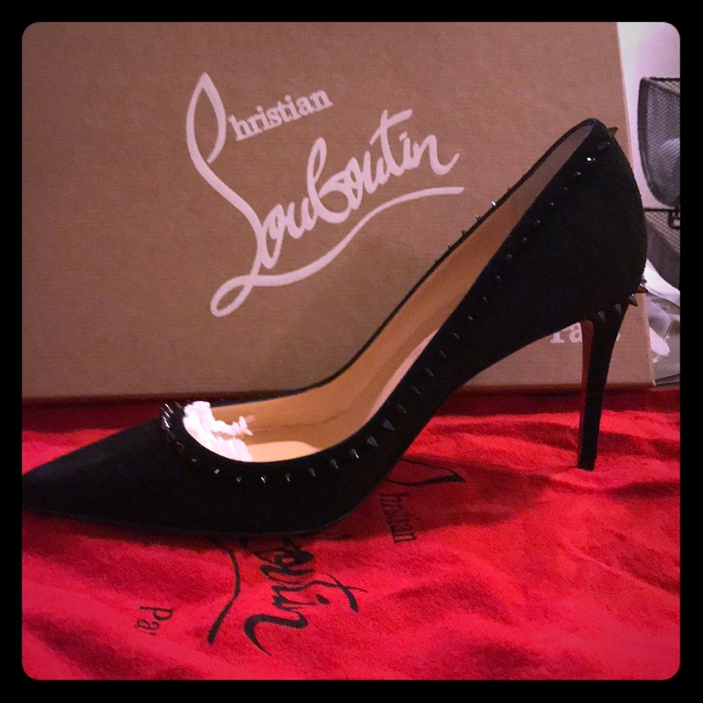 ⚡️FLASH SALE⚡️Christian Louboutin Anjalina - NIB
