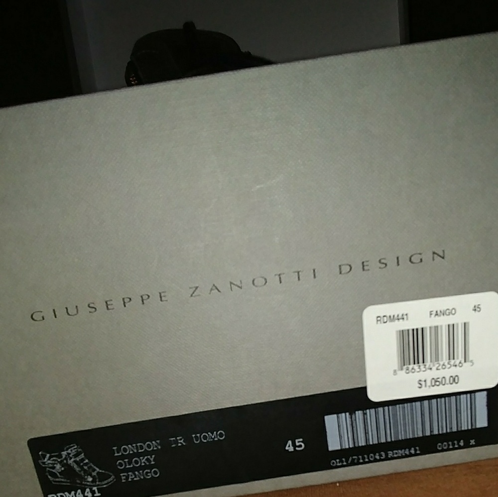 Shoes - Picture 2 of 3