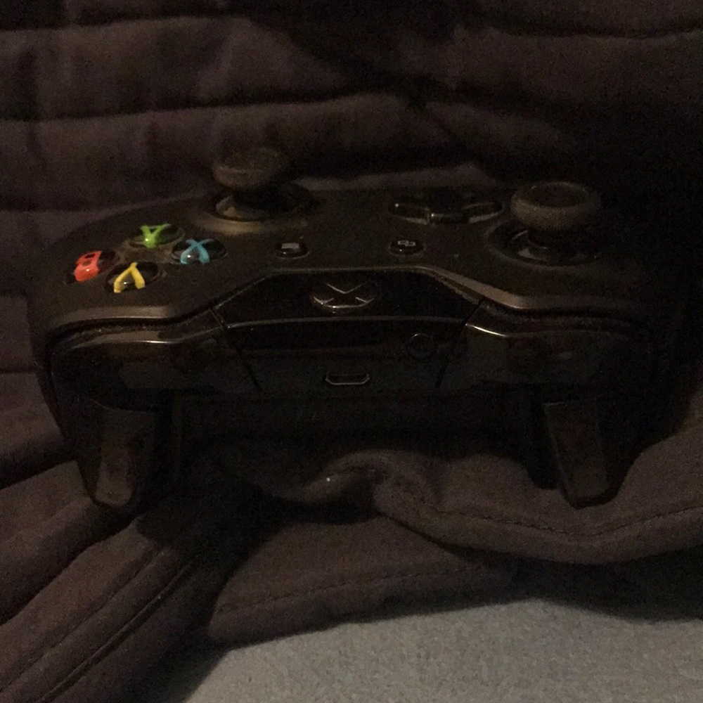 Xbox one controller - Picture 3 of 3
