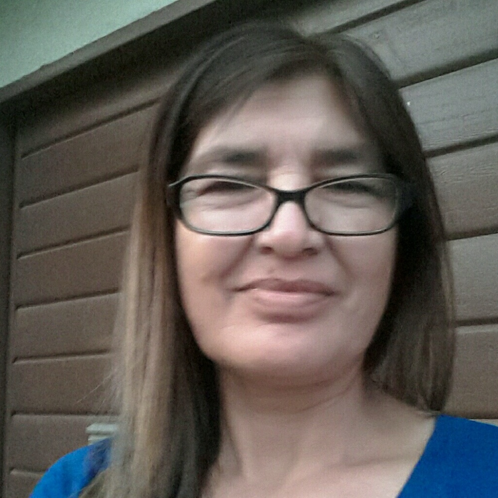 Meet your Posher, Mona