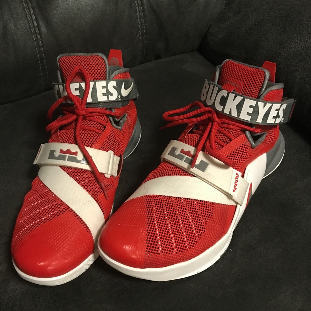 Lebron James shoe