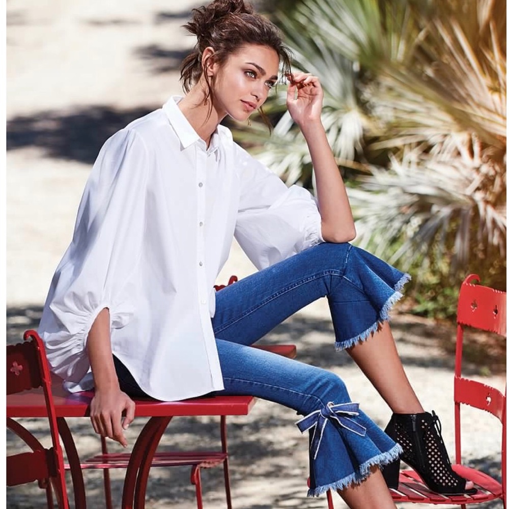 Super cute balloon sleeve shirt