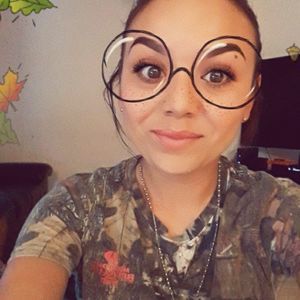 Meet your Posher, Danielle