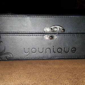 Younique makeup case