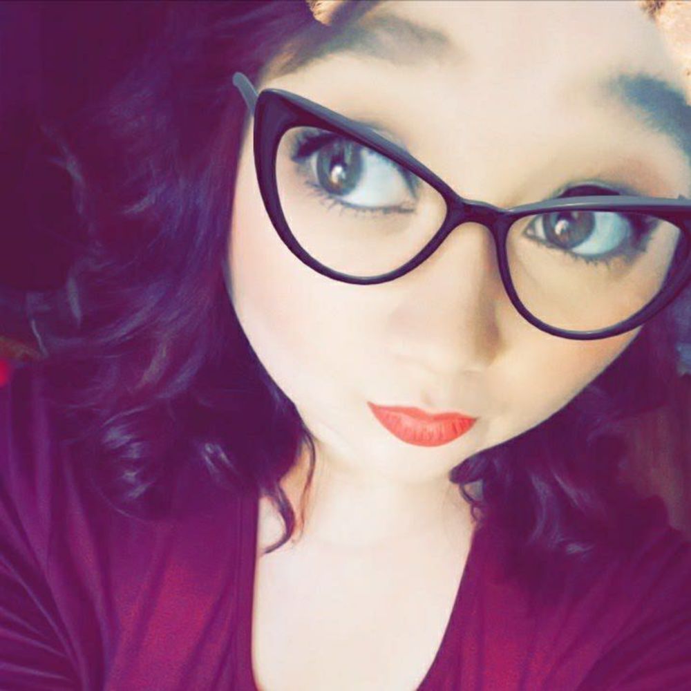 Meet your Posher, Holley