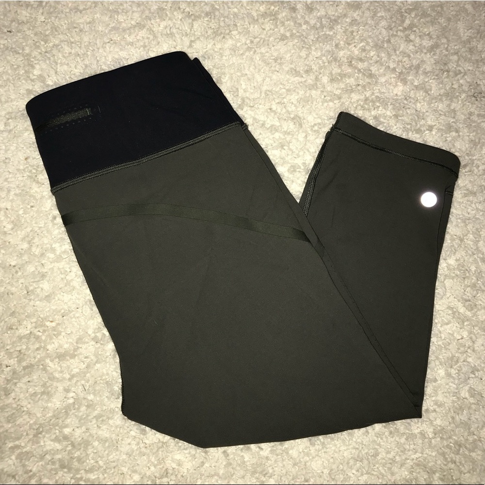 Lululemon crops size 8