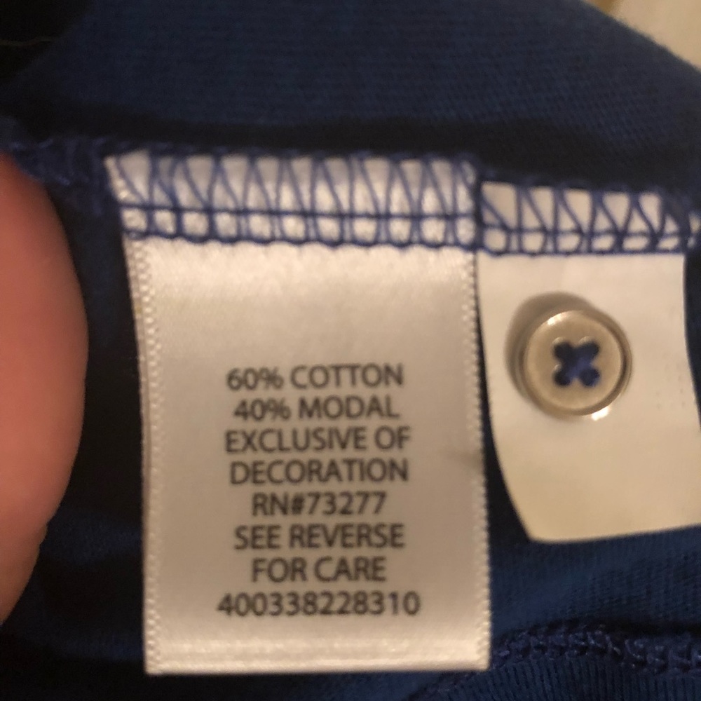 3 Button Top - Picture 2 of 2
