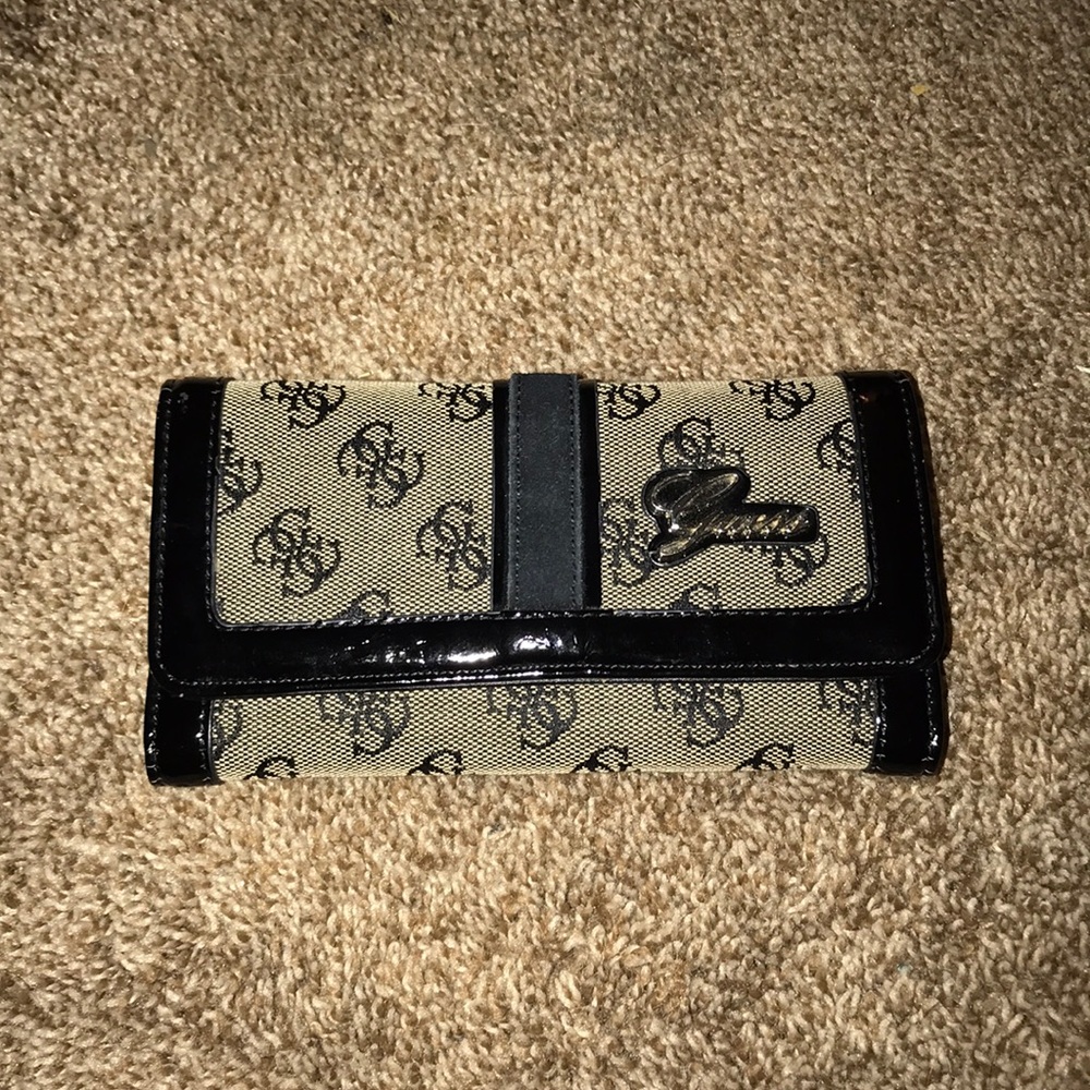 Guess wallet