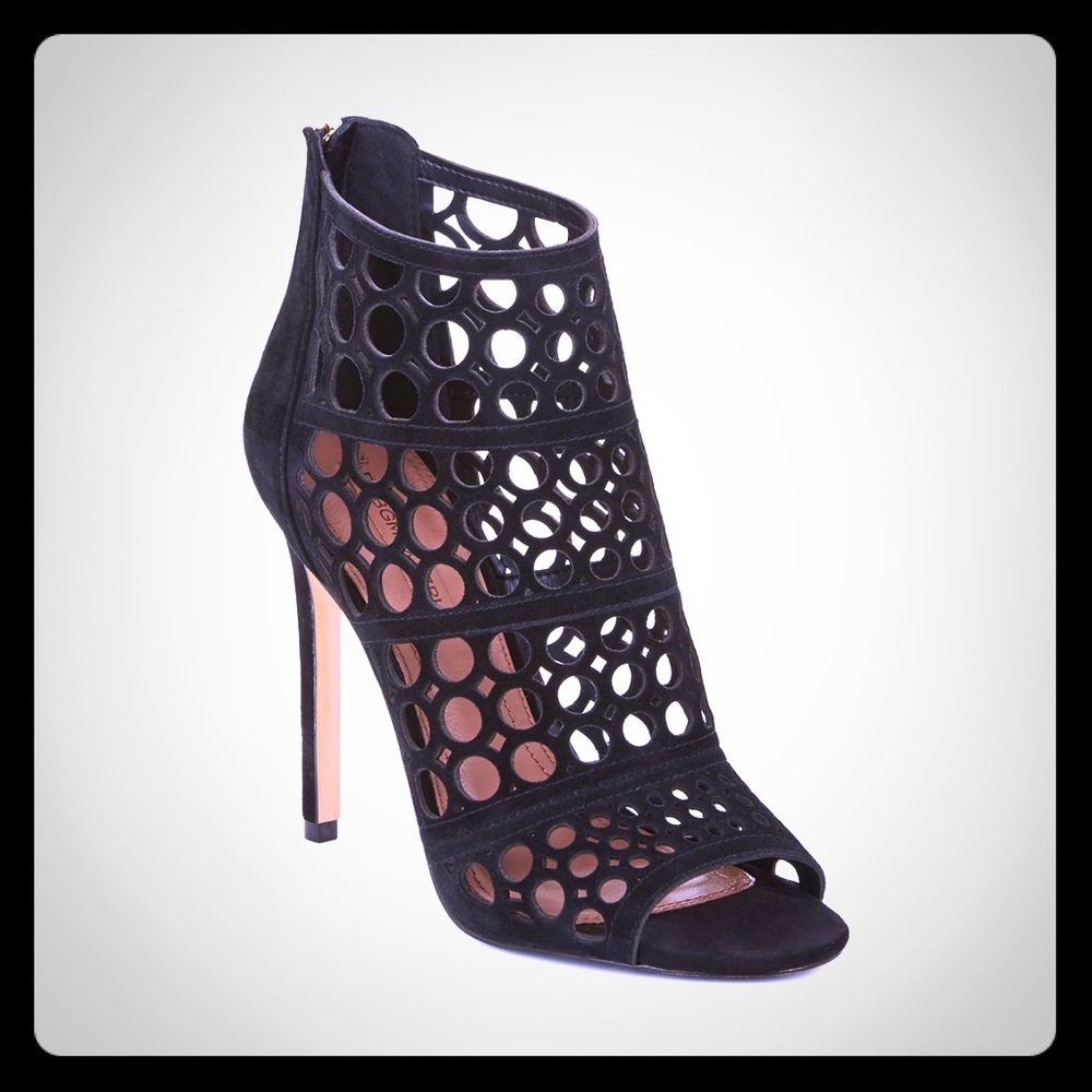 BCBG Maxazria - abay - Black Heel