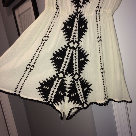 BRAND NEW Altar'd State Ramper - Picture 5 of 6