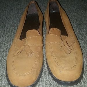 Warm Tan low heeled suede loafers