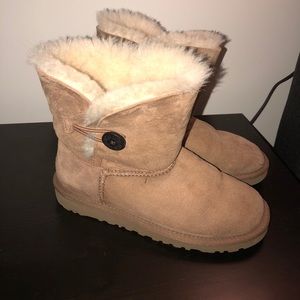 Ugg Bailey button boots