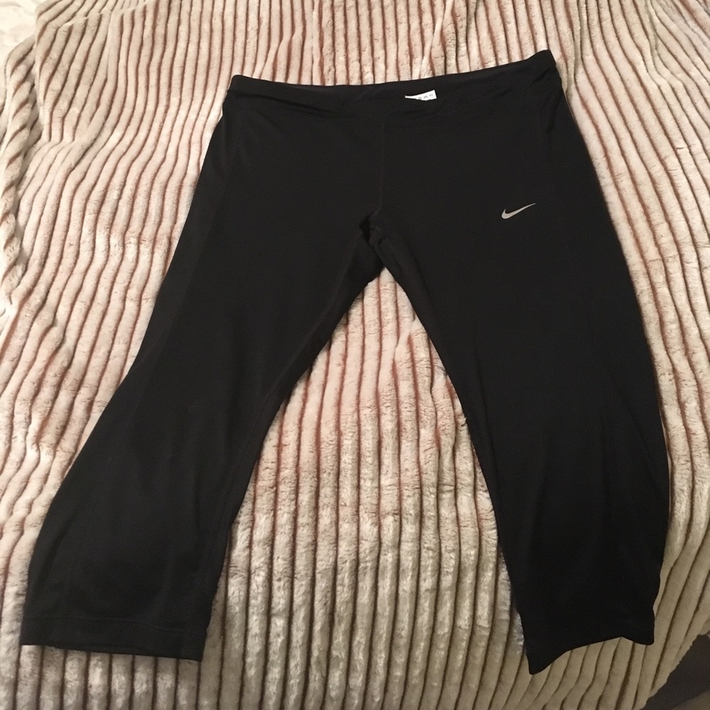 Nike dri-fit capris