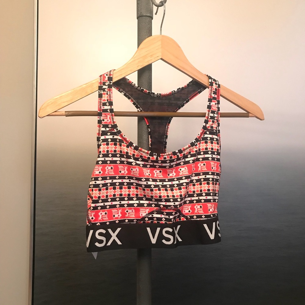 NWT Victoria’s Secret VSX Sports Bra - Size M