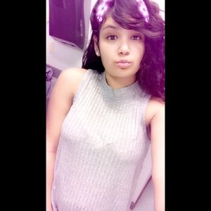 Meet your Posher, Abi