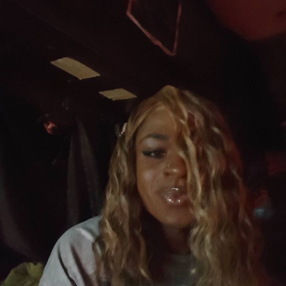 Meet your Posher, Monyca