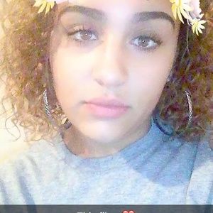 Meet your Posher, Gabrielle