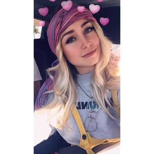 Meet your Posher, Stephanie