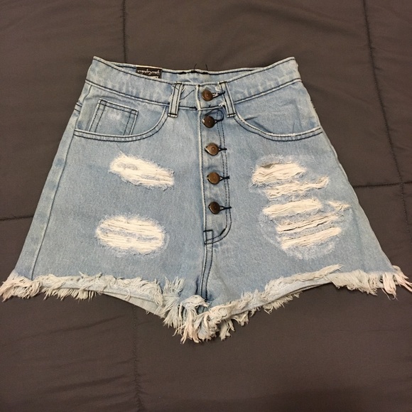 Cut off jean shorts - Picture 1 of 5