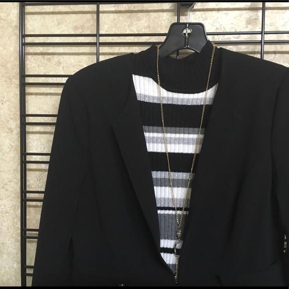 Blazer - Picture 2 of 3