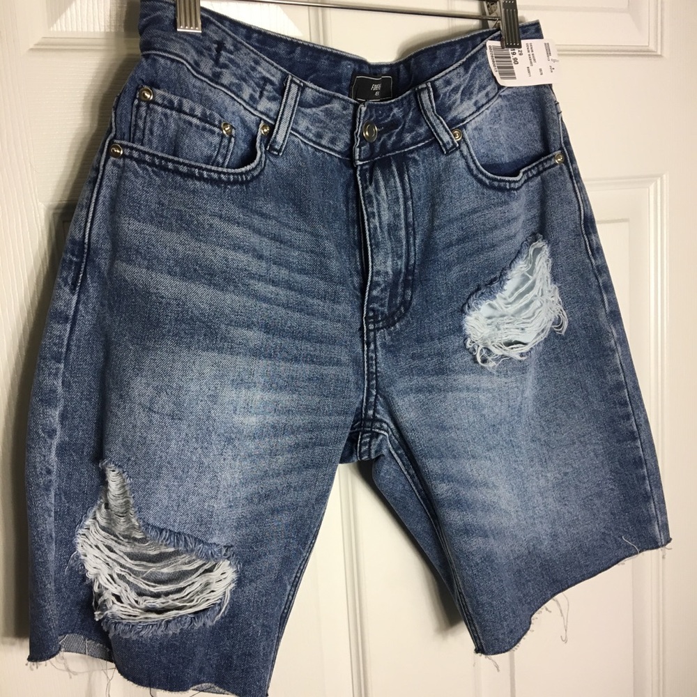 Forever 21 slim distressed denim shorts