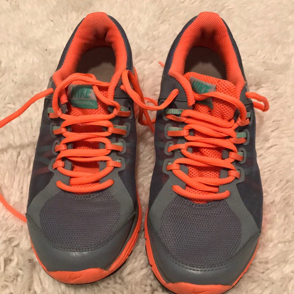 Women’s Nike’s size 7.5