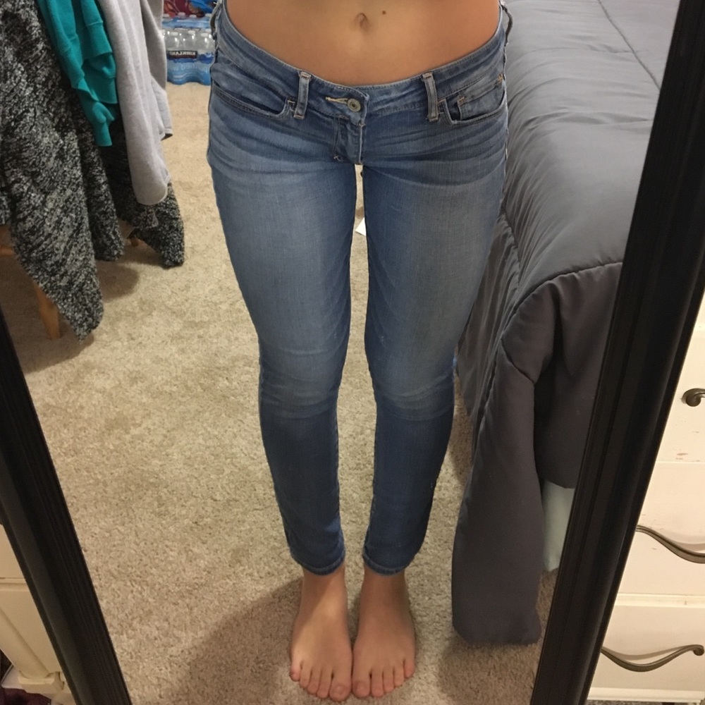 Abercrombie & Fitch light wash jeans