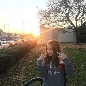 Meet your Posher, Lee