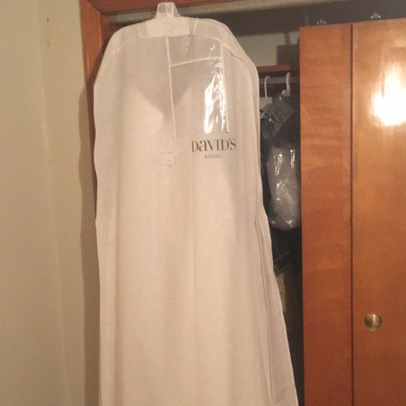 Wedding dress 💍👰🏻 - Picture 4 of 8