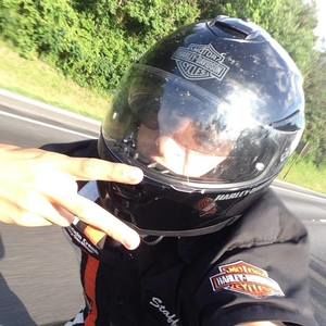 Meet your Posher, Justin