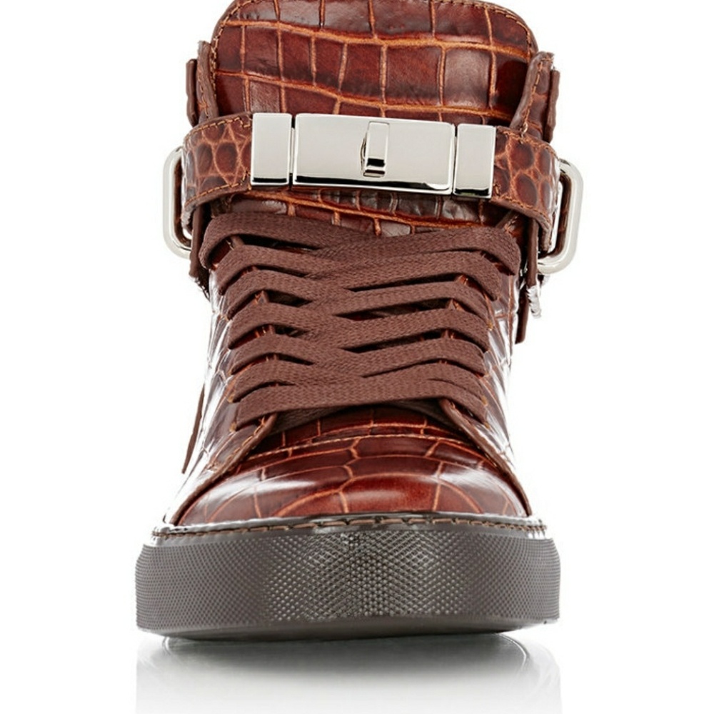 Shoes - Picture 4 of 4