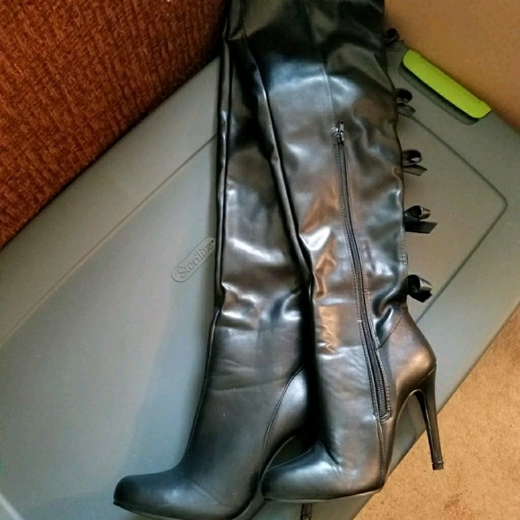 Over the knee boots - Picture 1 of 6