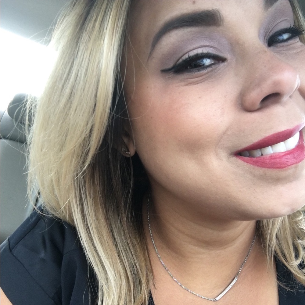 Meet your Posher, Danielle