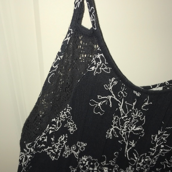 Black floral jumpsuit - Picture 4 of 8