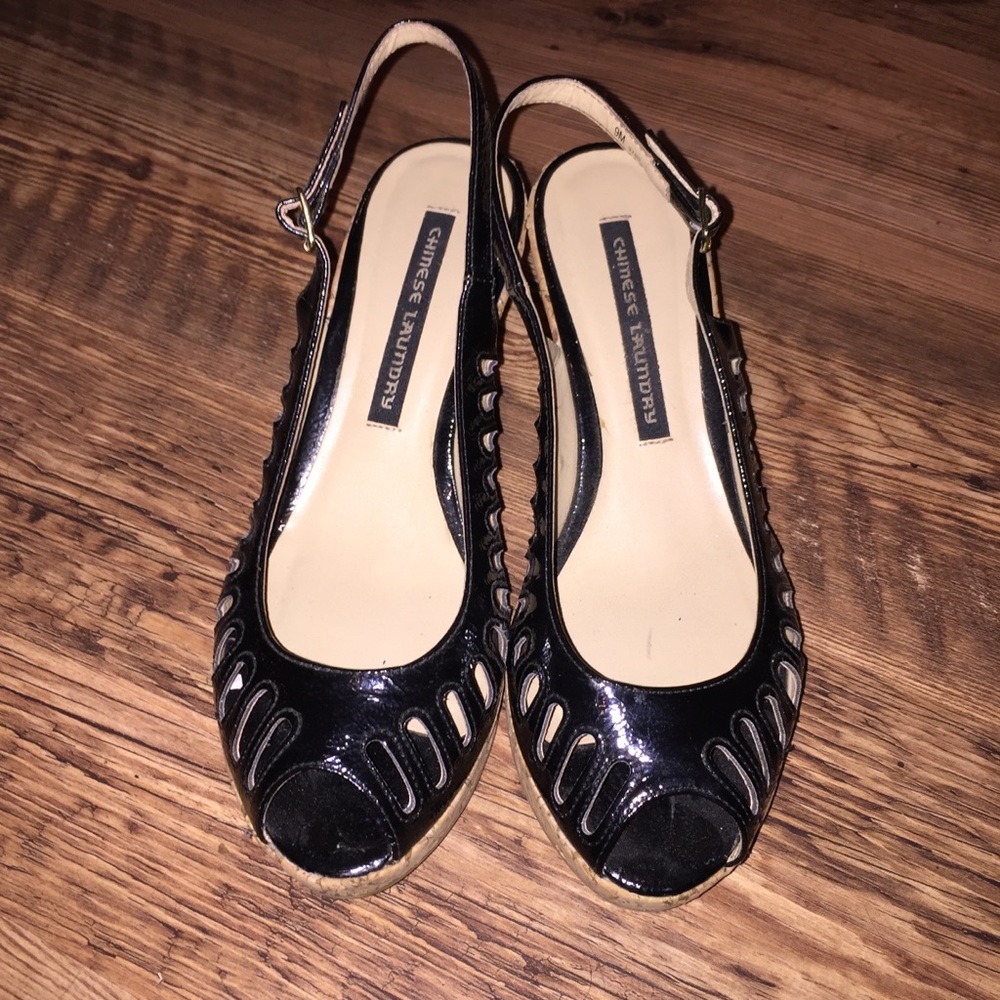 Chinese Laundry wedges