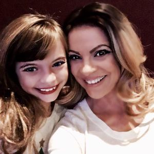 Meet your Posher, Aschelle