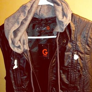 🎄🎁Guess Faux Leather  vest 🎄🎁