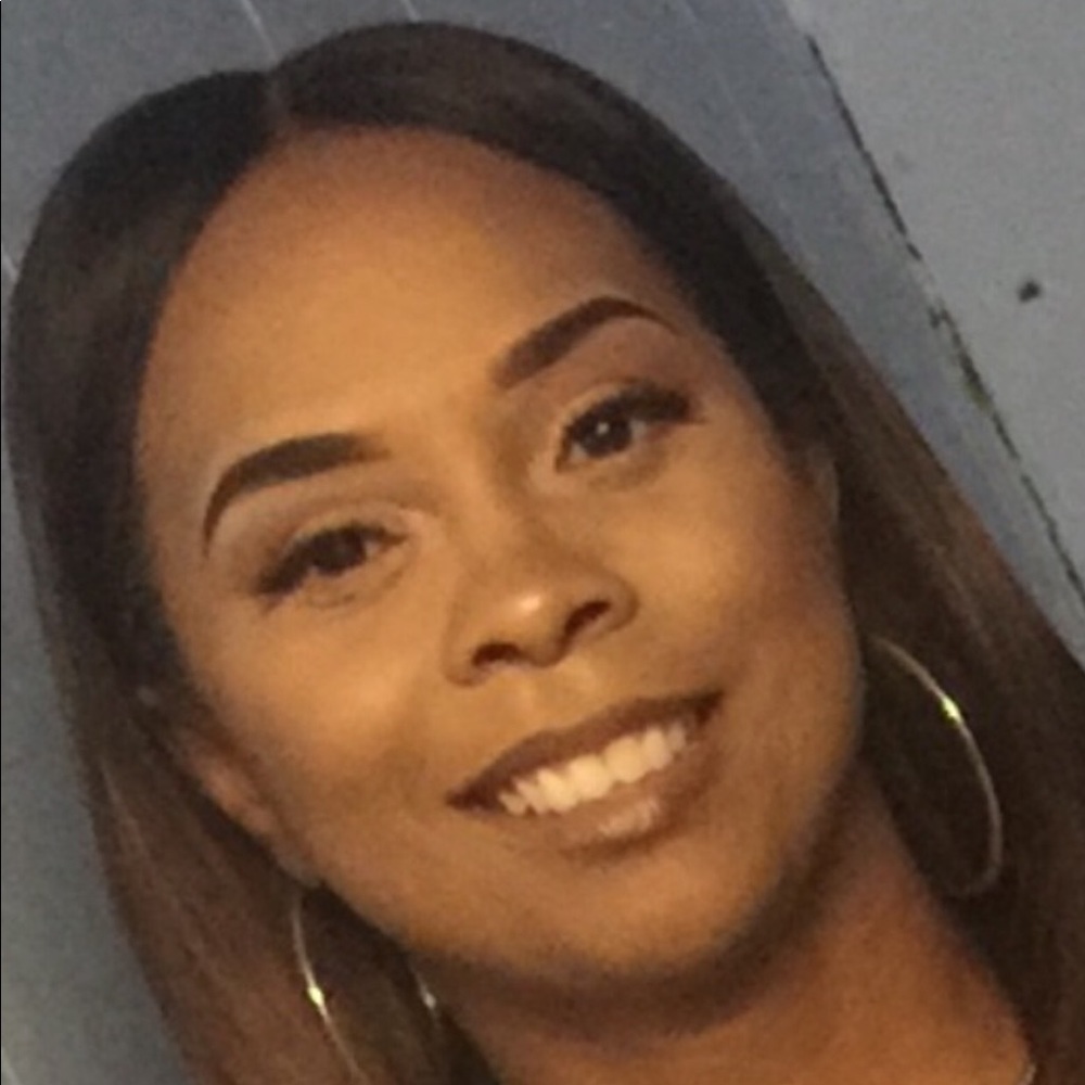 Meet your Posher, Sharina