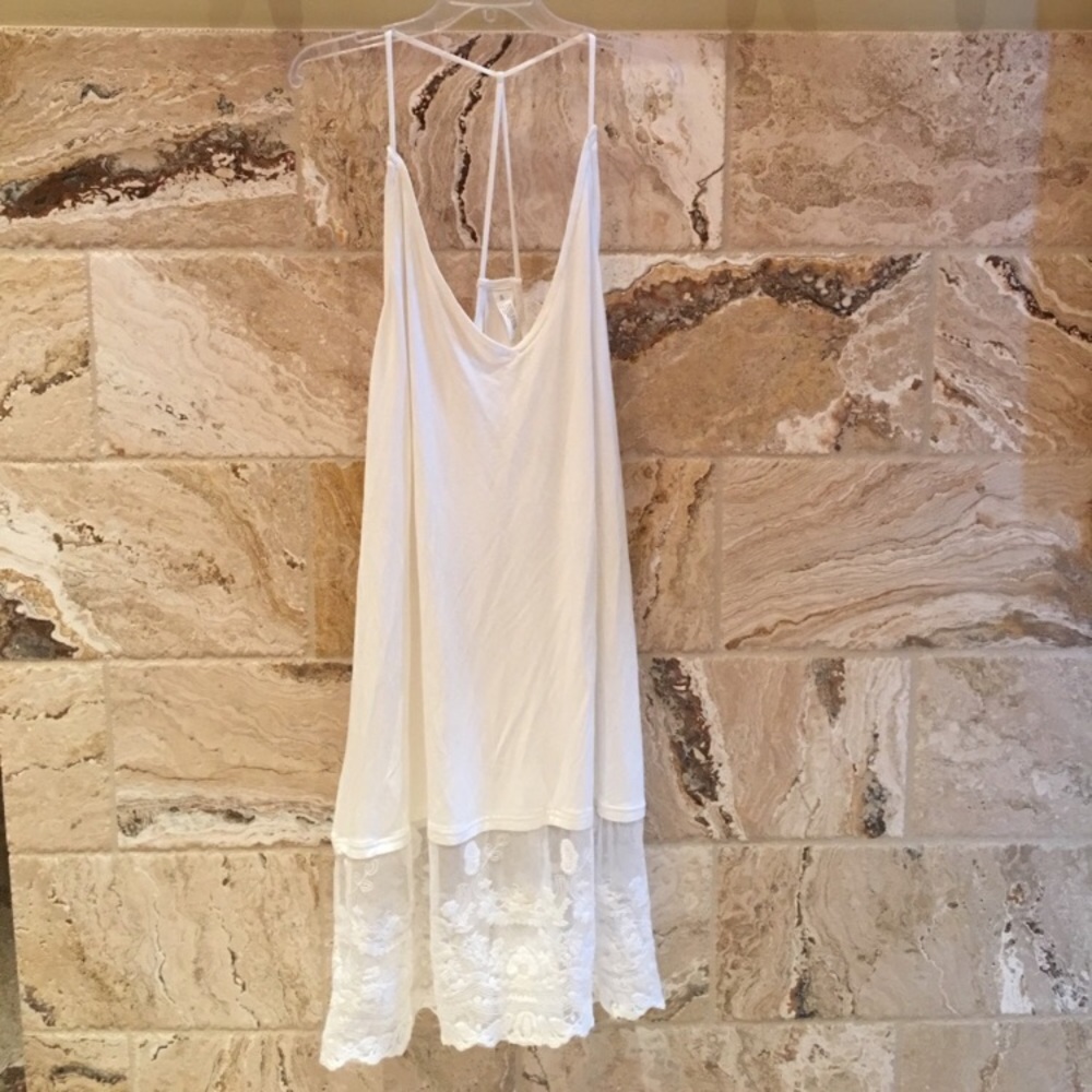 Slip with lace extender