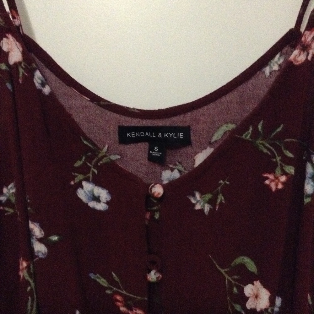 🌷SOLD🌷 XS/S Floral Cold Shoulder Romper - Picture 2 of 6