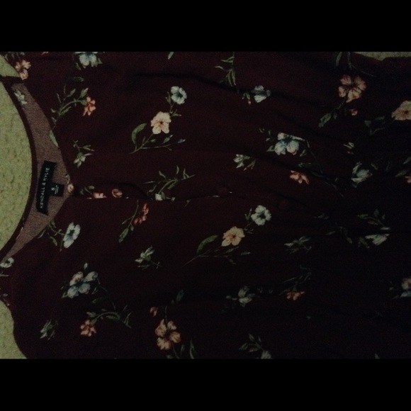 🌷SOLD🌷 XS/S Floral Cold Shoulder Romper - Picture 6 of 6