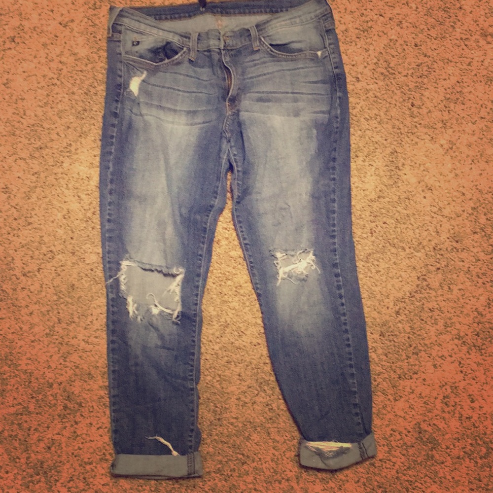 KanCan distressed capris