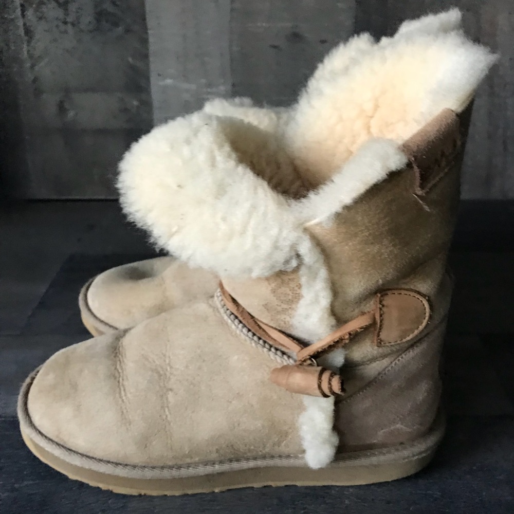 EMU Australian real wool size 8
