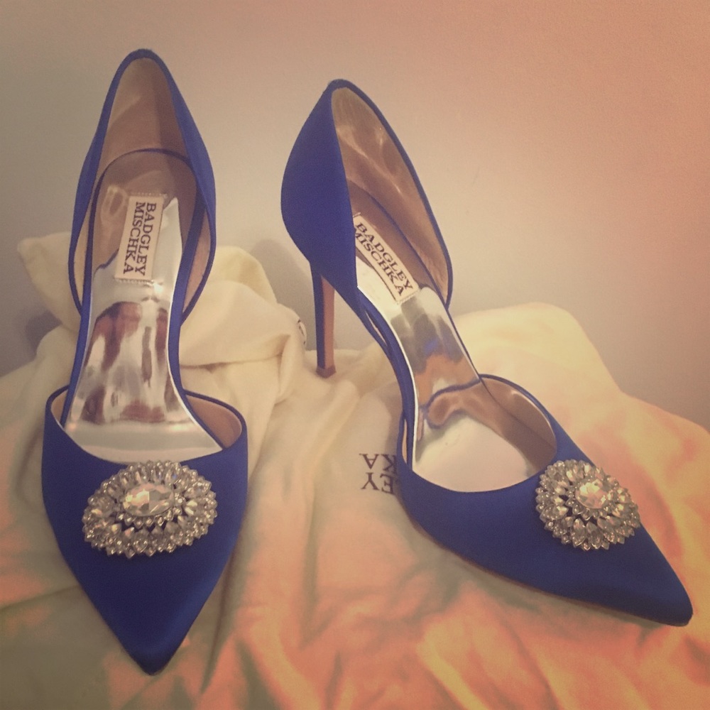 GORGEOUS Badgley Mischka heel pumps!